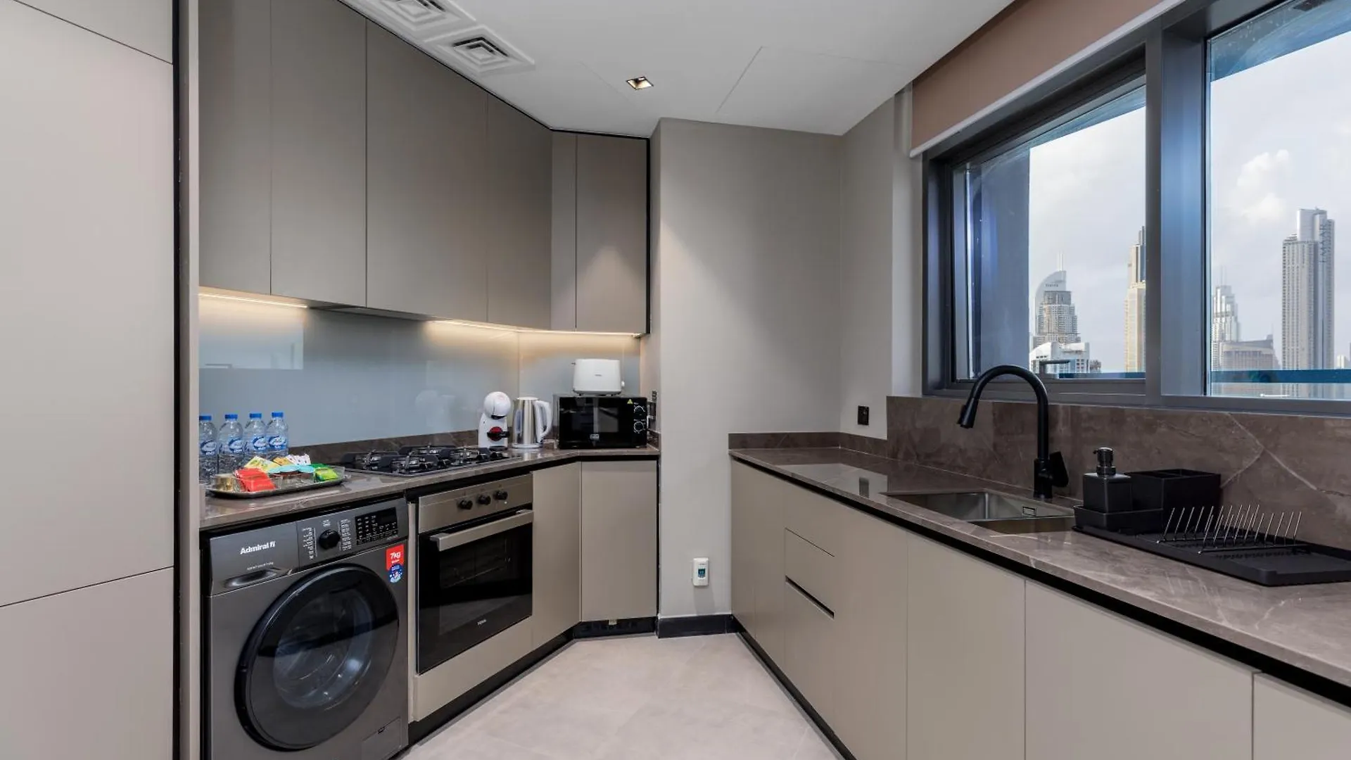 Waves Holiday Homes - 15 Northside, Tower 1, Two Bedroom Dubái Apartamento