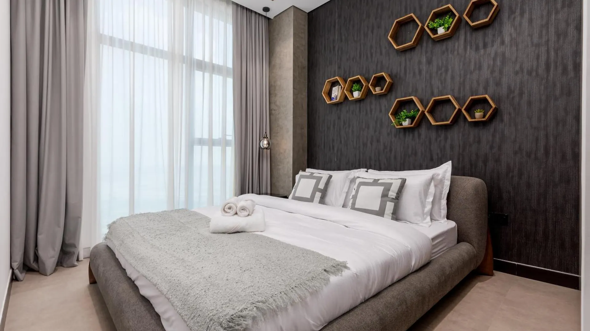 Apartamento Waves Holiday Homes - 15 Northside, Tower 1, Two Bedroom Dubái Emiratos Árabes Unidos
