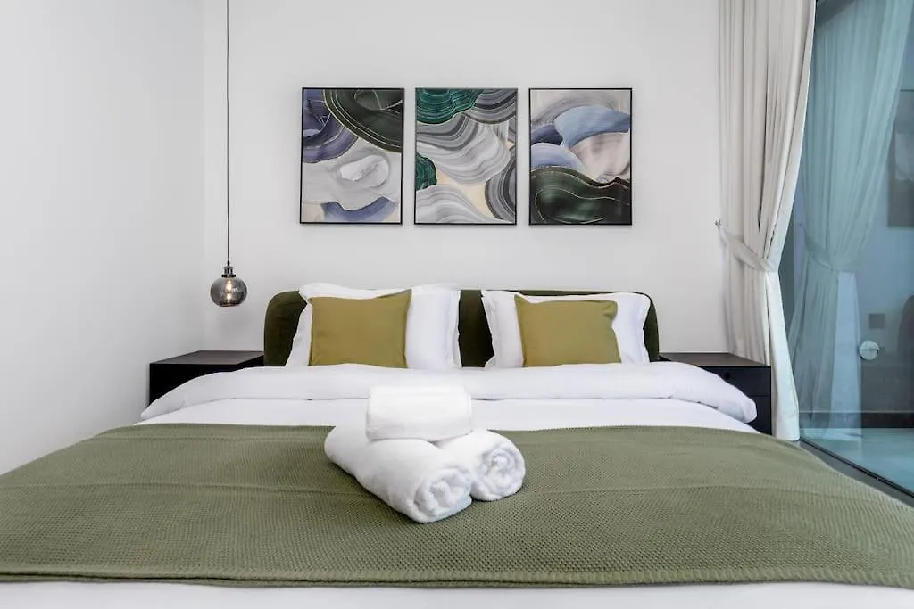 Waves Holiday Homes - 15 Northside, Tower 1, Two Bedroom Dubái