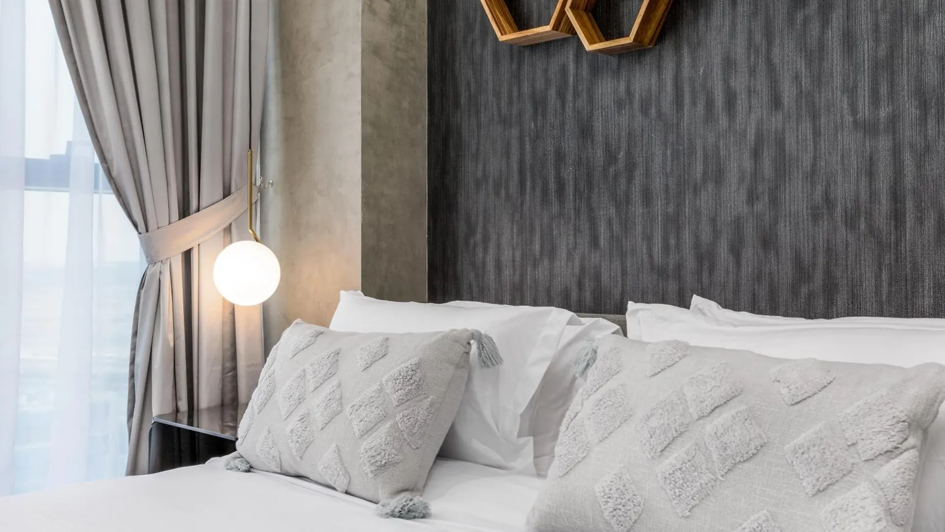 Waves Holiday Homes - 15 Northside, Tower 1, Two Bedroom Dubái 0*,  Emiratos Árabes Unidos