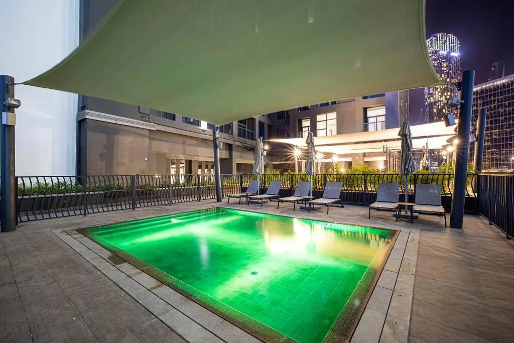 Waves Holiday Homes - 15 Northside, Tower 1, Two Bedroom Dubái 0*,
